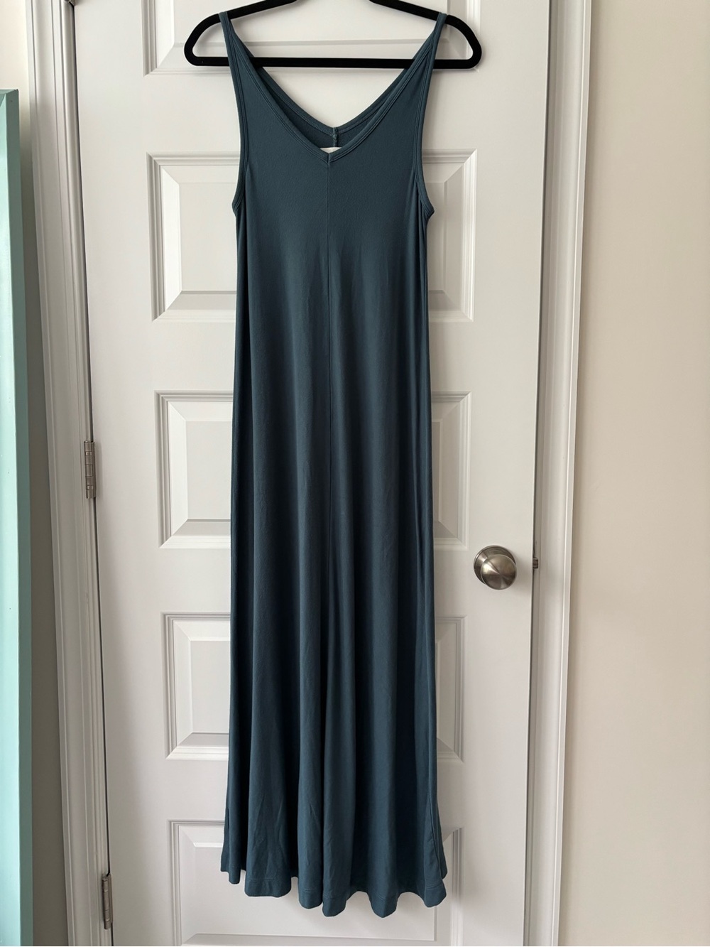 Lou & Grey Sleeveless V-Neck Maxi Dress in Teal S